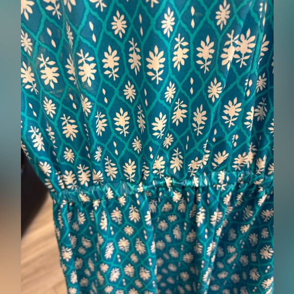 Pretty turquoise & white romper with pockets! - Picture 6 of 6